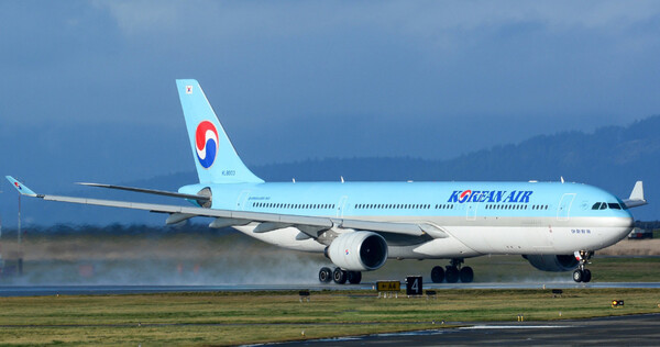 시애틀 출발 대한항공, 엔진1개 끈채 인천공항 착륙