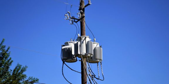 서부 워싱턴 강풍으로 9만6000명 정전… 피어스 카운티 특히 심각