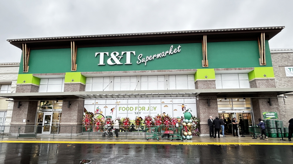 아시아 식품 전문 T&T..린우드에 미국 2호점 오픈, 새벽 5시부터 대기 행렬